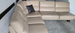 elegantes Ledersofa 