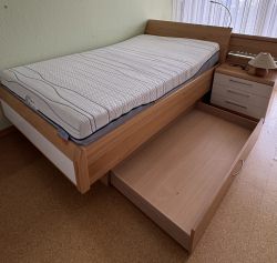 Bett mit Nachttisch und Schublade inkl Matratze & Lattenrost