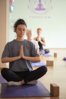 Gestresst? Yoga for free bei Yogaflow 02518724