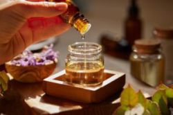 Aromaöl-Massagen (Bioqualität), Faszientherapie,  Thai Yoga 