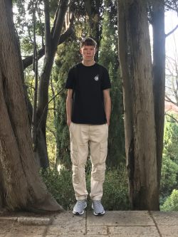 Im Park des Miro Museums Barcelona