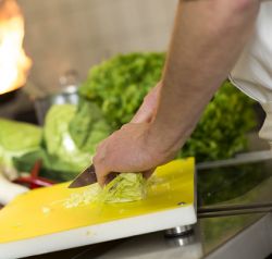 Küchenhilfskräfte(m/w/d) aufgepasst!